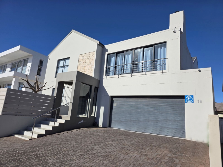5 Bedroom Property for Sale in Calypso Beach Western Cape